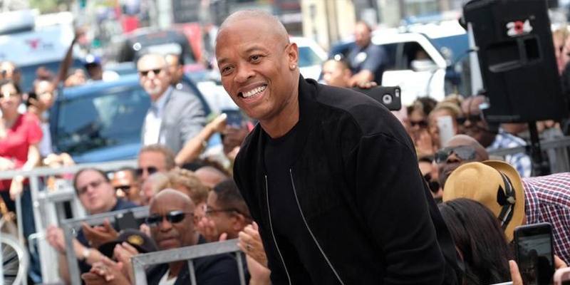 Il rapper Dr. Dre è stato ricoverato per sospetto aneurisma