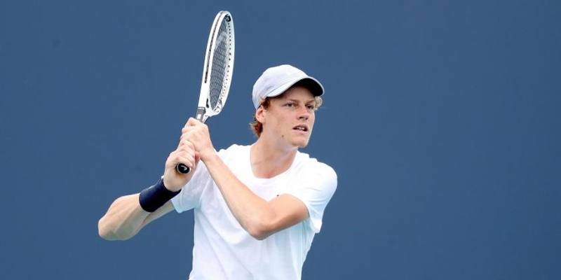 Jannik Sinner si è qualificato per la finale dell’Open di Miami