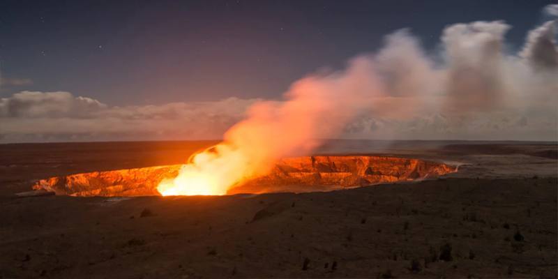 Alle Hawaii si è svegliato il più grande vulcano attivo della Terra