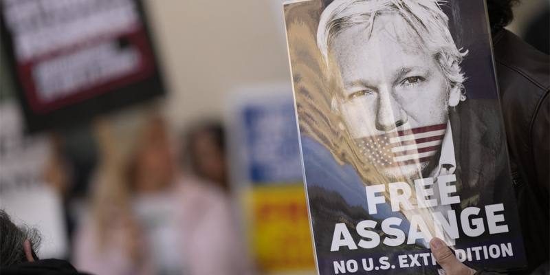 I maggiori giornali al mondo per la libertà di Assange