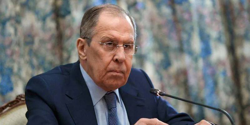 Lavrov: Italia, Germania e Regno Unito addestrano i militari ucraini