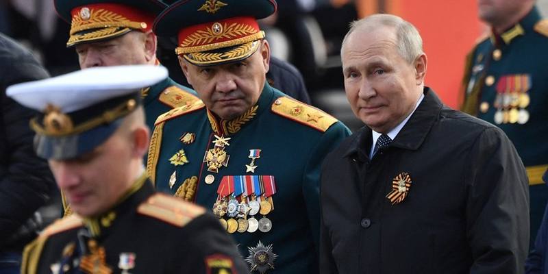 Ucraina, Putin incontra i militari per decidere le prossime mosse