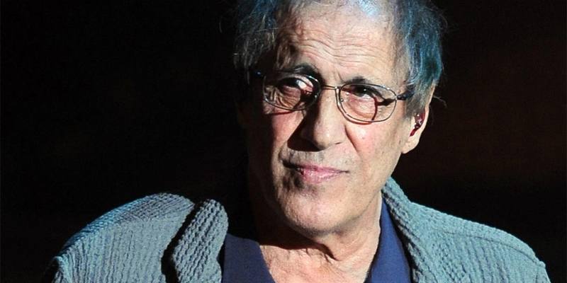 Nella notte tra venerdì e sabato Adriano Celentano è stato portato al Pronto soccorso dell'ospedale Alessandro Manzoni di Lecco a causa di un malore