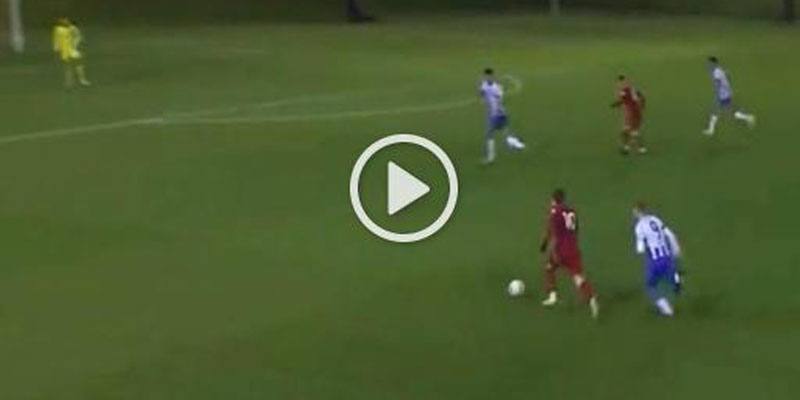 Il gol di Mateusz Musialowski: parte da centrocampo e segna dribblando tutta la difesa