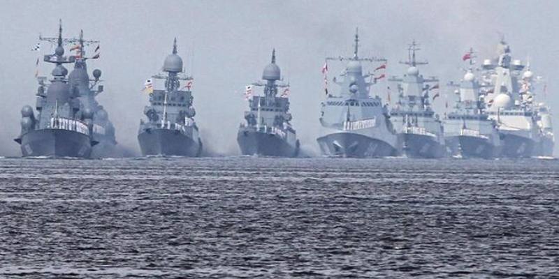 L'Ucraina ha detto che la Russia ha raddoppiato il numero di navi militari presenti nel Mar Nero