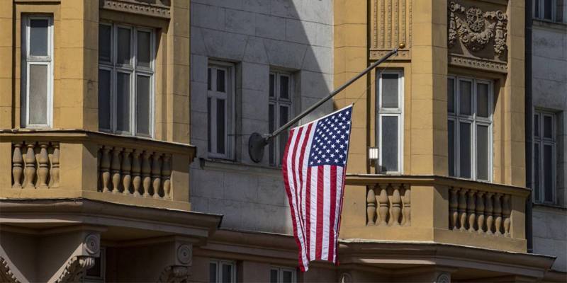 L'ambasciata degli Stati Uniti ha chiesto ai cittadini americani che si trovano in Russia di lasciare il Paese