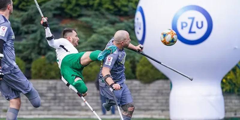 Premio Fifa per il gol più bello: tra i finalisti un calciatore polacco che gioca con una gamba amputata