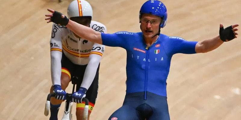 Simone Consonni ha vinto l'oro nella corsa a punti ai campionati europei di ciclismo su pista