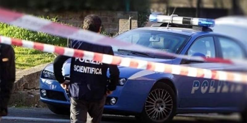 Soffoca la mamma anziana nel sonno e poi chiama la polizia: Non ce la facevo più