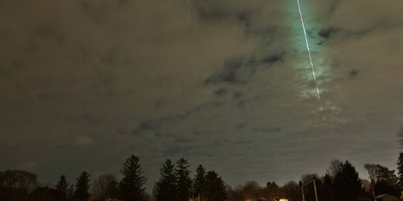 Un meteoroide con un diametro di circa 1 metro ha attraversato il cielo del Nord della Francia e si è disintegrato nell'atmosfera