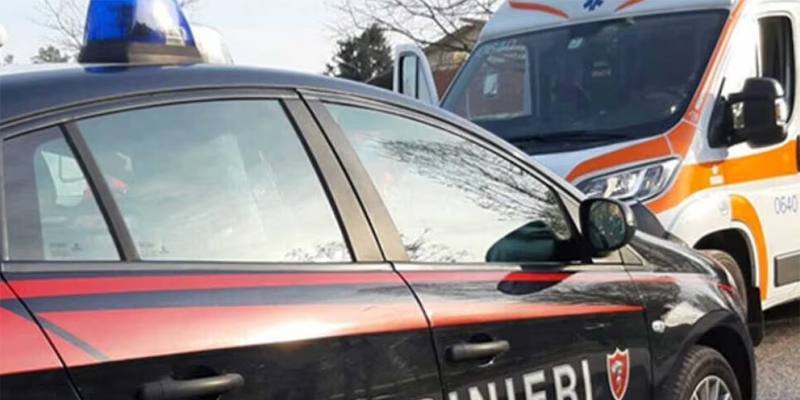 Un parente va a trovarli ma trova la madre morta in cortile e il figlio deceduto in casa