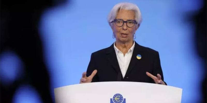 La presidente della Banca Centrale Europea, Christine Lagarde: i tassi saliranno. Le banche rinegozino i mutui