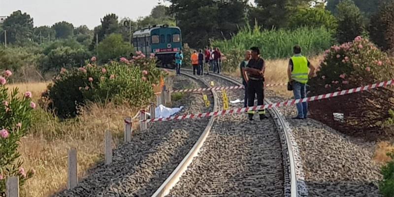 Due giovani di 15 e 17 anni sono stati travolti e uccisi da un treno in transito nel tardo pomeriggio di oggi in Valtellina