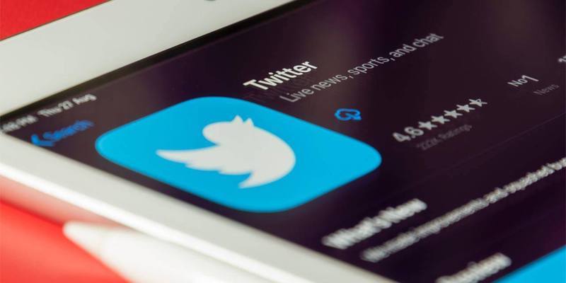 Twitter aprirà parte del suo codice agli sviluppatori, in particolare l'algoritmo utilizzato per suggerire i post di altri utenti che ancora non si seguono