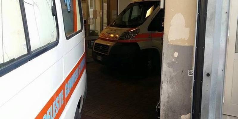 Un accumulatore seriale è stato trovato morto sotto una pila di indumenti a Foggia