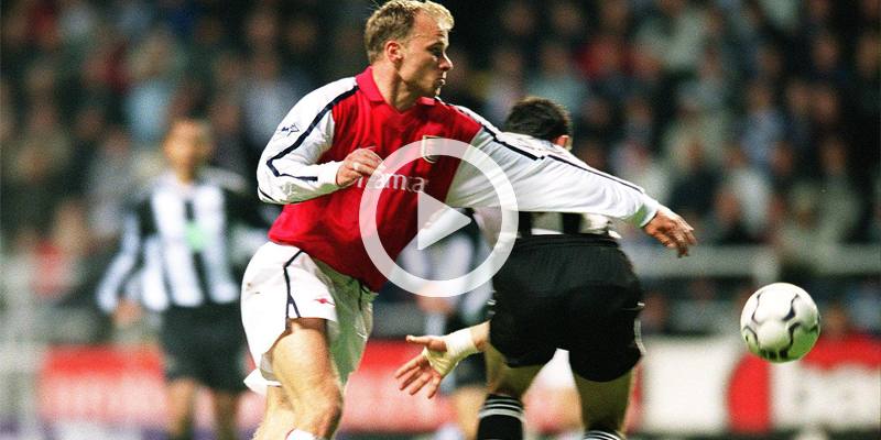 Il goal di Dennis Bergkamp in NewCastle-Arsenal del 2002