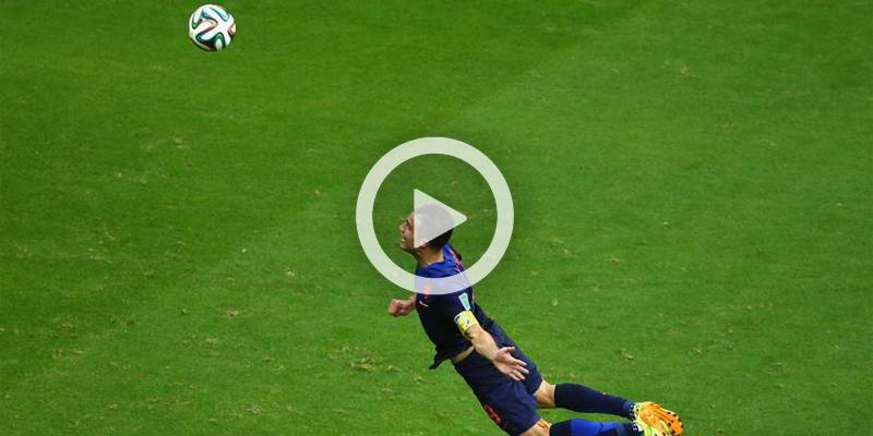 Il goal di Robin Van Persie in Olanda-Spagna del 2014