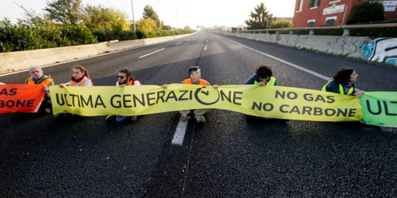 La Procura della Repubblica di Padova ha sollevato l'ipotesi di reato di associazione per delinquere nei confronti degli attivisti del movimento ambientalista 