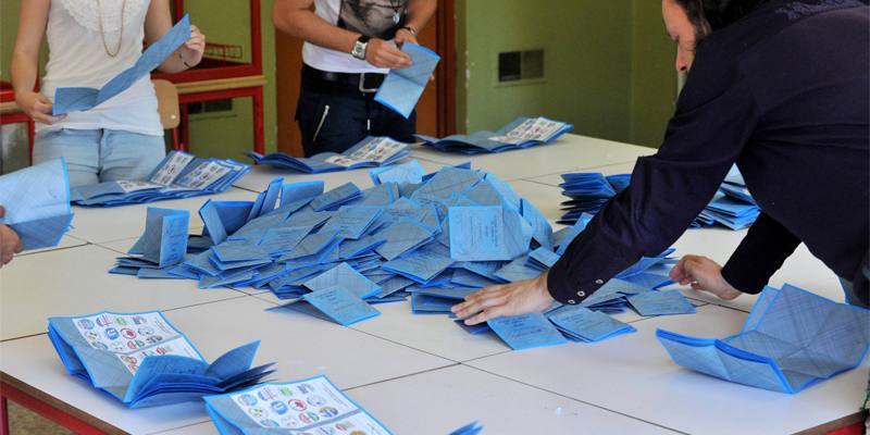 Domenica 14 e lunedì 15 maggio si terranno le elezioni per il rinnovo del sindaco e del consiglio comunale in 595 comuni italiani