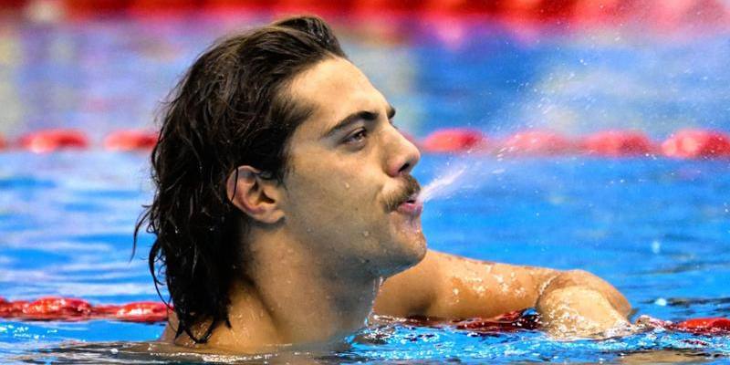 Thomas Ceccon ha vinto la medaglia d’oro nei 50 farfalla ai Mondiali di nuoto