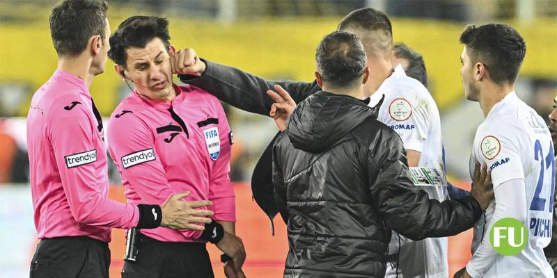 Arbitro aggredito in Turchia: sospeso il campionato di calcio