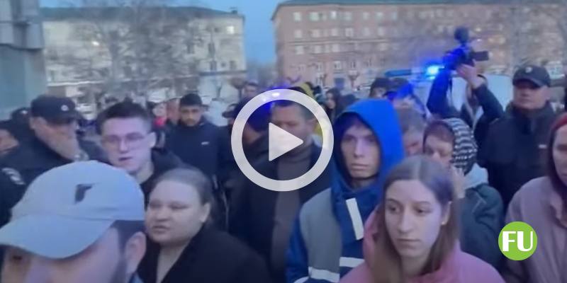 Il video delle proteste dei cittadini di Orsk dopo le inondazioni