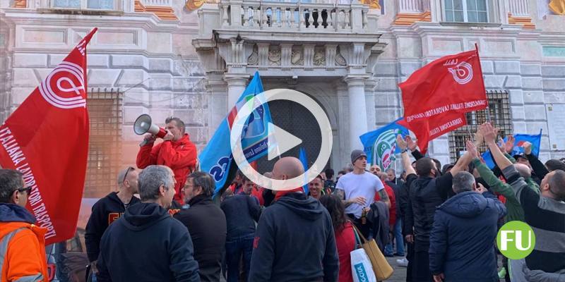 Il video dello sciopero nazionale dei lavoratori portuali a Genova