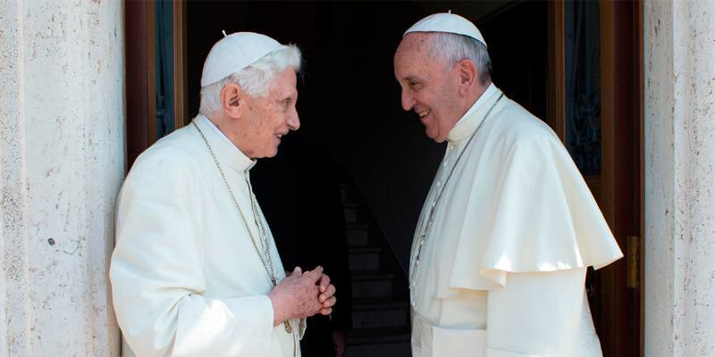 Papa Francesco: nel Conclave 2005 mi usarono per bloccare l’elezione di Ratzinger