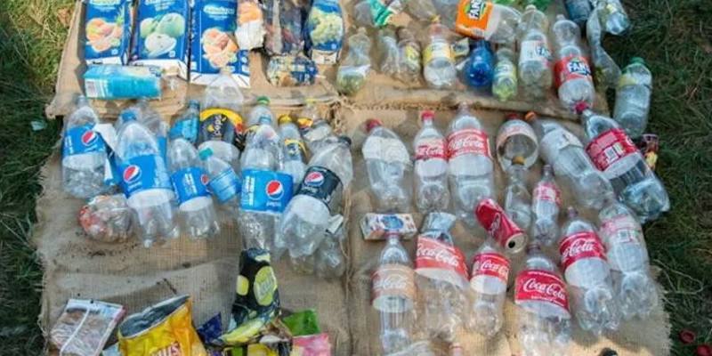 Il 50% degli oggetti inquinanti in plastica sono di marchi noti