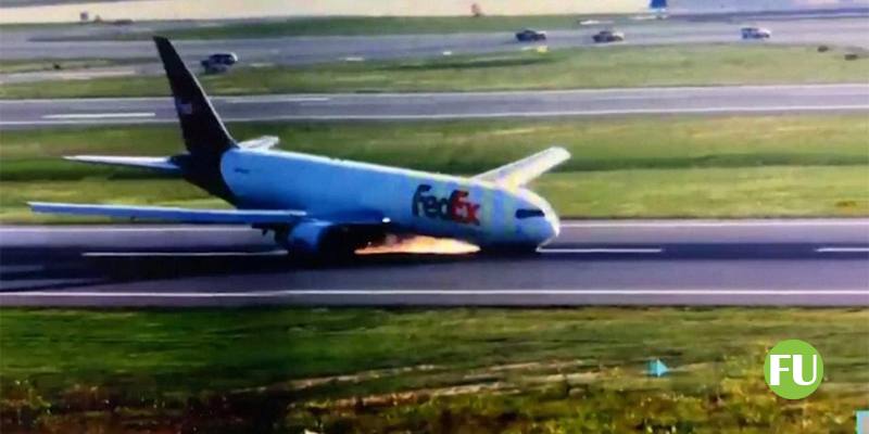 Il video dei Boeing 767 che atterra strisciando sulla parte anteriore