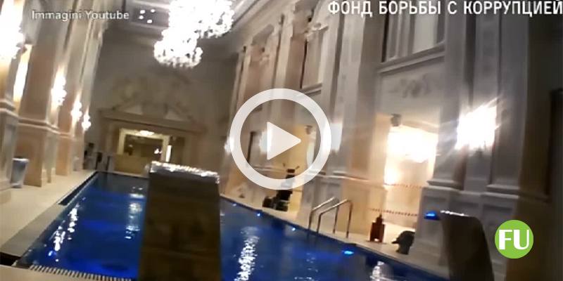 Il video del palazzo di Putin ripreso da una telecamera nascosta 