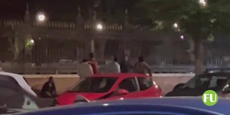 Il video della rissa fra due gruppi di persone a Roma