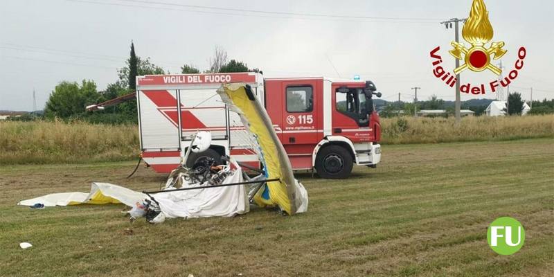 Deltaplano precipita in fase di atterraggio nel Pisano: morti due uomini di 40 e 50 anni