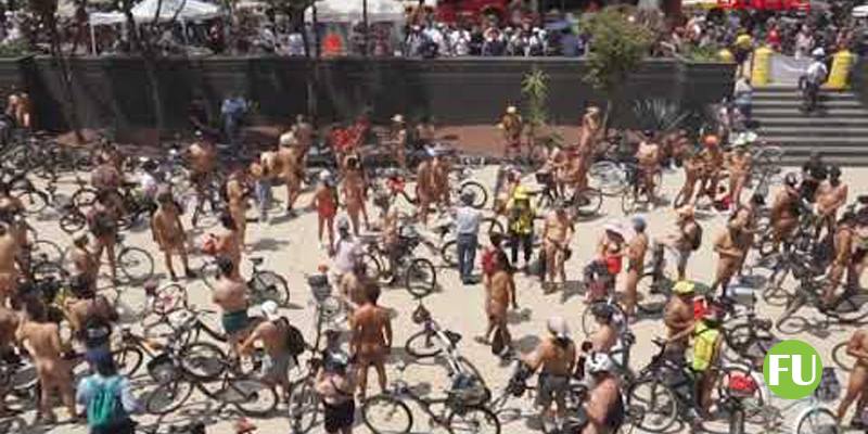 Il video delle persone nude in bici in Messico per chiedere maggior sicurezza