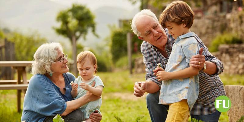 In Svezia i nonni potranno essere pagati per prendersi cura dei nipoti