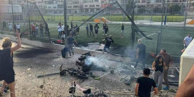 Un razzo di Hezbollah colpisce un campo da calcio a Israele: 11 morti e 34 feriti