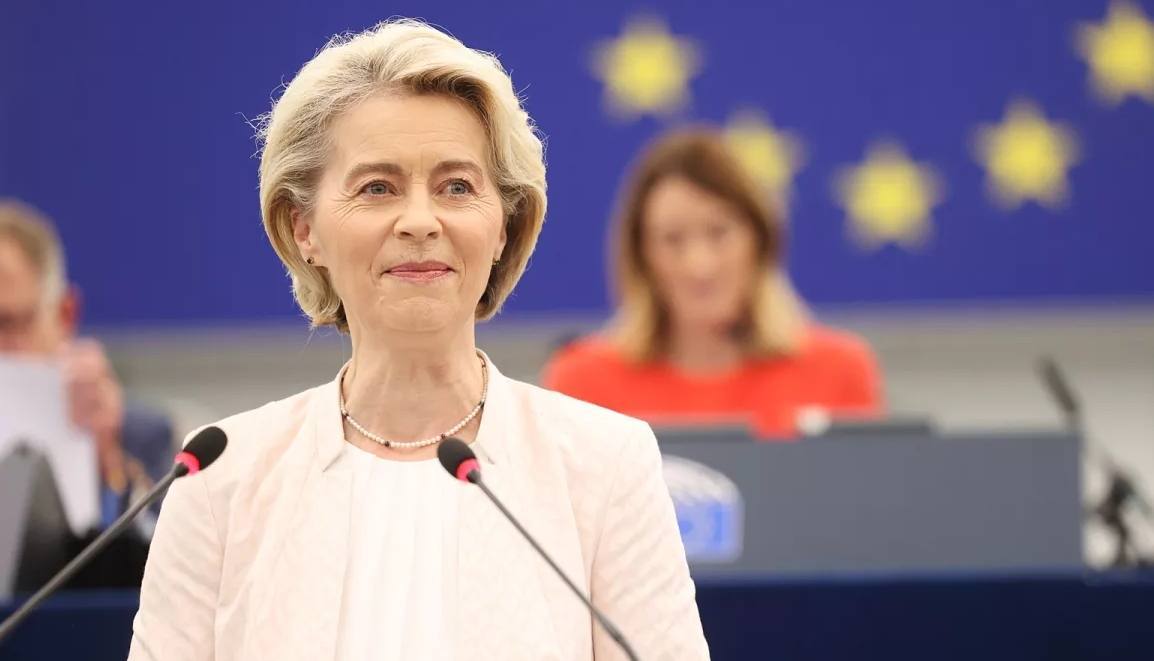 Ursula Von der Leyen rieletta presidente della Commissione europea 