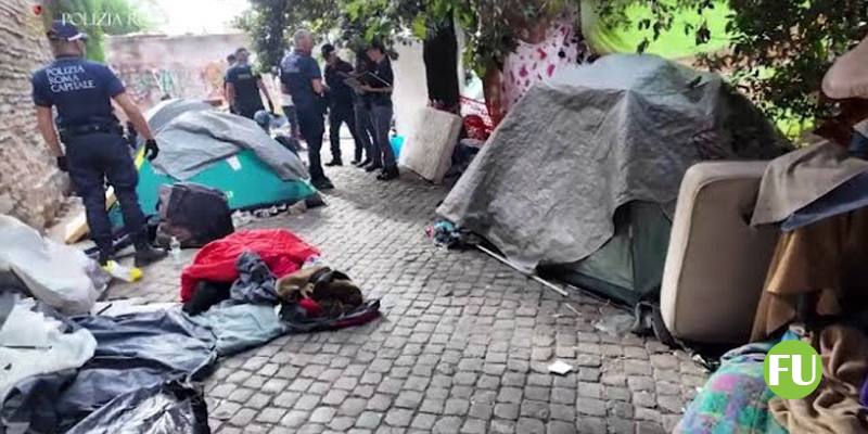 Il video degli accampamenti abusivi sgomberati a Roma fra Termini e Castro Pretorio