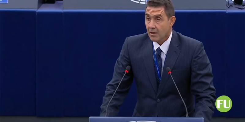 Il video di Vannacci al Parlamento europeo: basta, tacciano i cannoni, facciamo lavorare chi vuole la pace